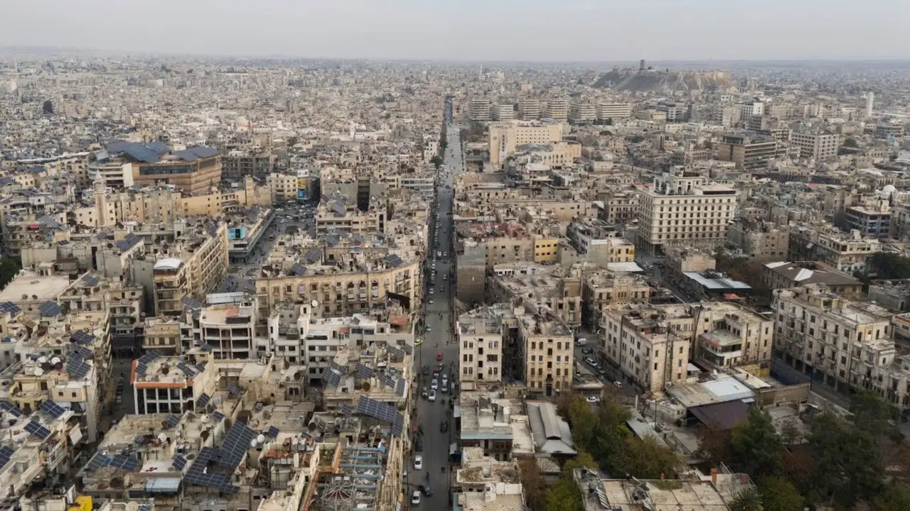 سورية تخطط لاستثمار مليار دولار في تطوير خدمات البريد وشبكات الهاتف المحمول